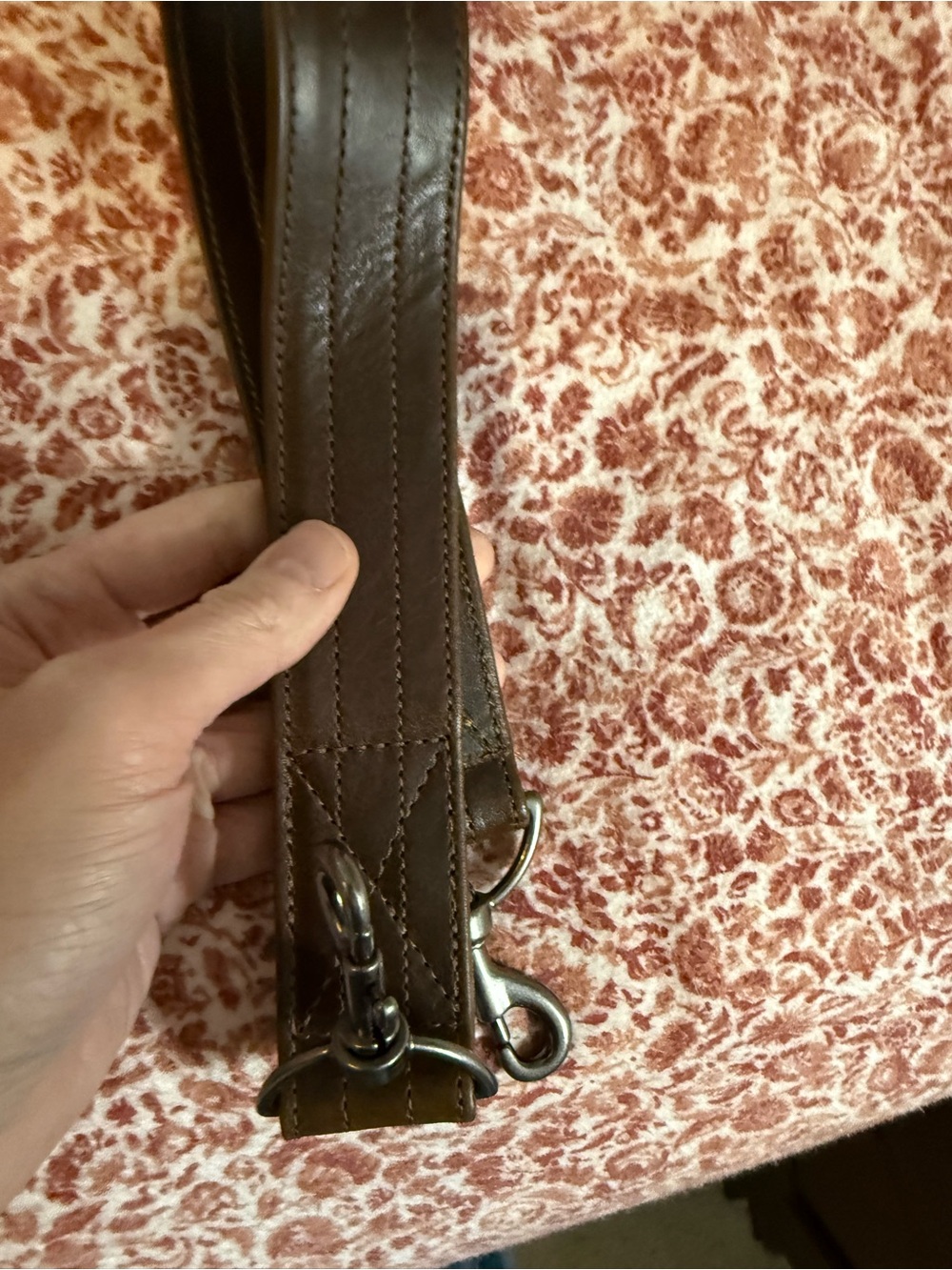 Rough & Tumble Large City Safari in Bourbon + Selkie with clip on strap - Picture 13 of 16